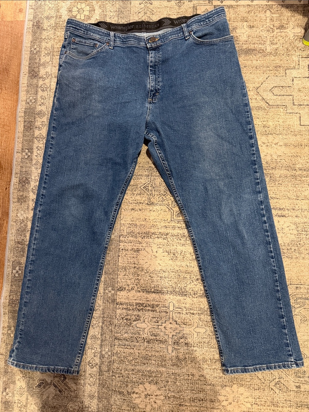 Wrangler Relaxed Fit Medium Blue Jeans